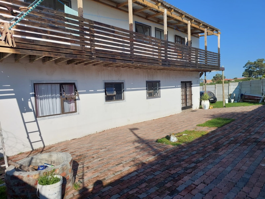 8 Bedroom Property for Sale in Parsonsvlei Eastern Cape